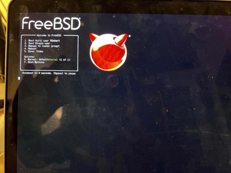 Photo of FreeBSD installer on my MBP 2013