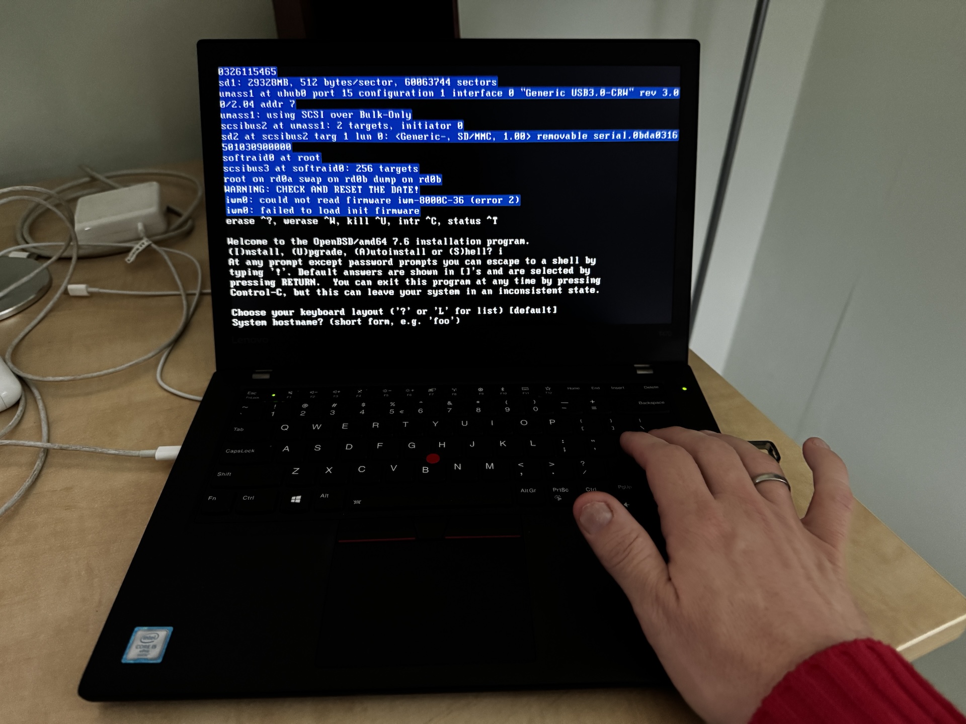 Lenovo laptop wordt Abraracourcix draaiend op OpenBSD 7.6